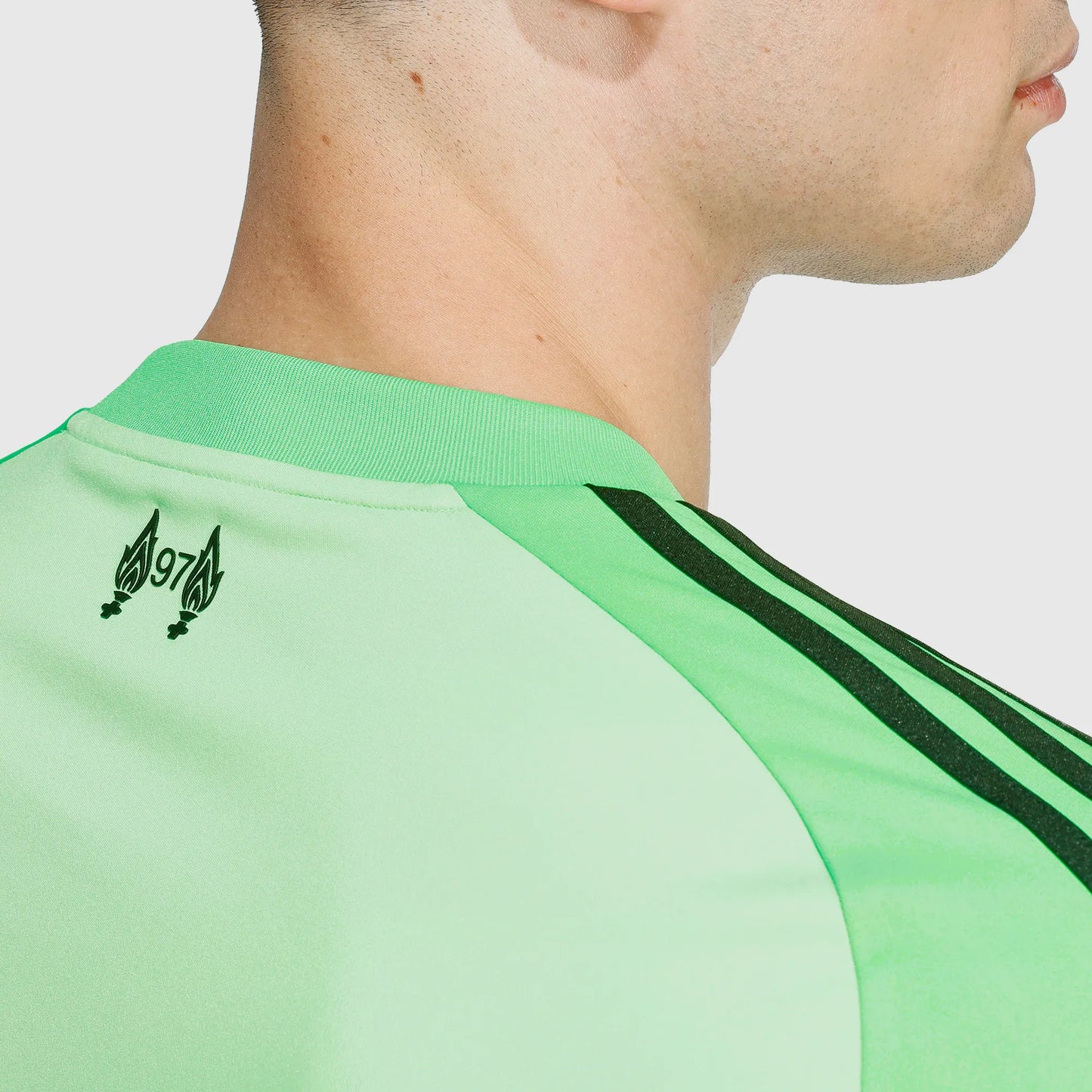 Camisa Liverpool 2025/26 Goleiro I